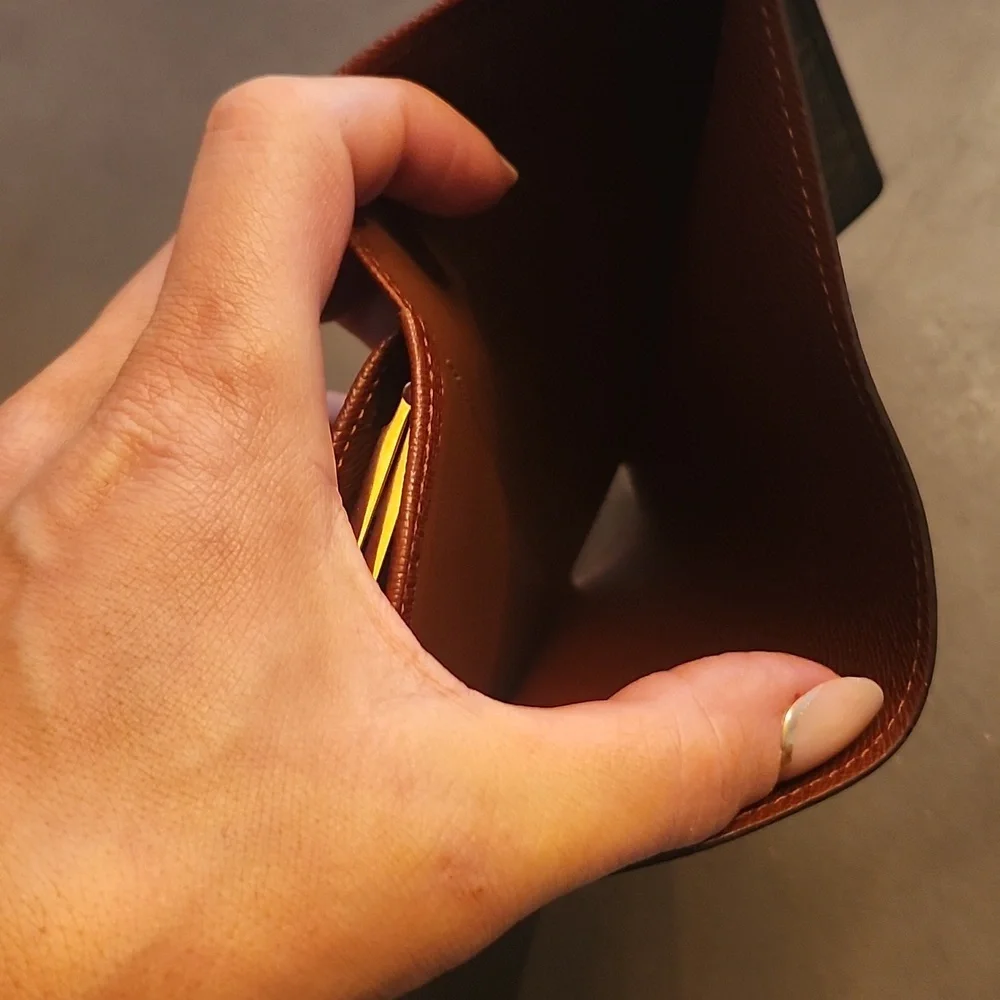 Louis Vuitton Kisslock Wallet - Picture 5 of 10